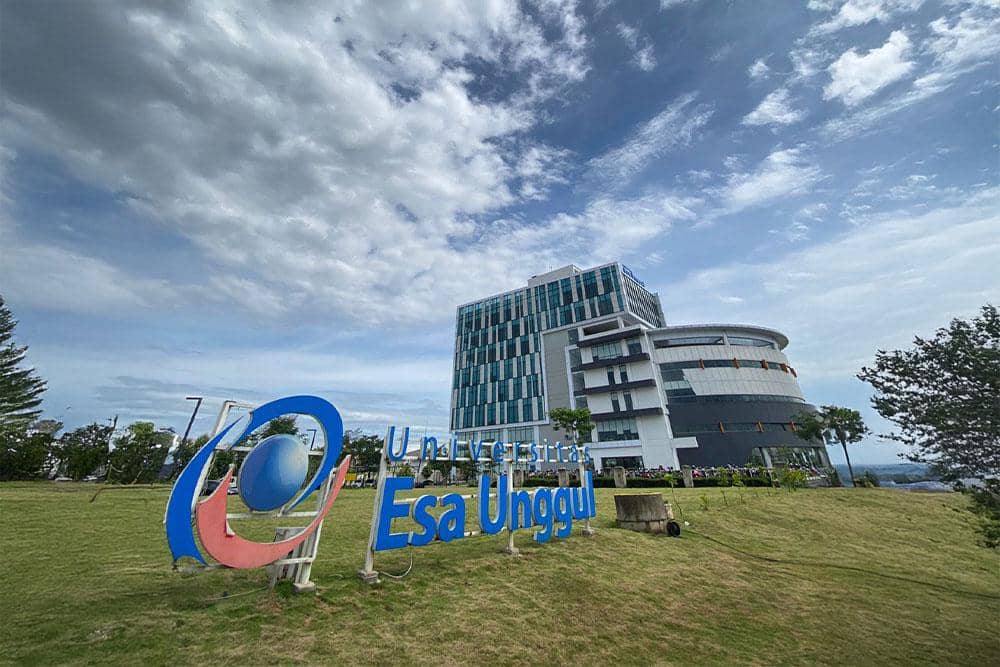 Profil Universitas Esa Unggul dan Program Beasiswa IDN Times